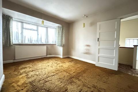 13 Howberry Close, Edgware, HA8 6TA
