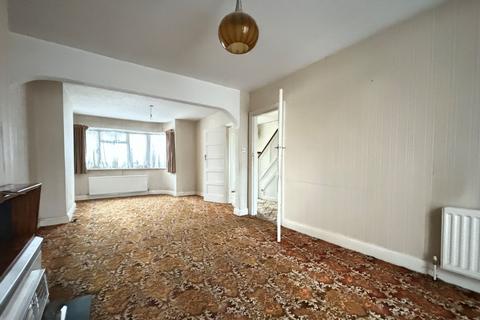 13 Howberry Close, Edgware, HA8 6TA