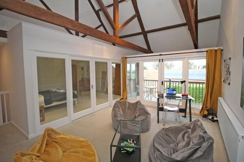 4 bedroom barn conversion to rent, Dereham Road, Briningham NR24