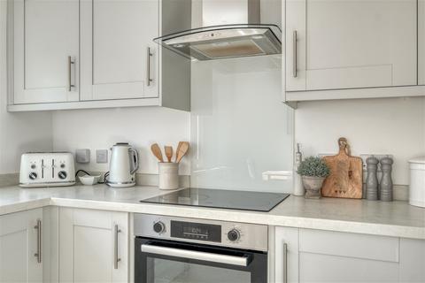 105 Appletree Lane, Redditch, B97 6TS
