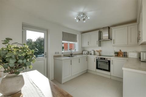 105 Appletree Lane, Redditch, B97 6TS