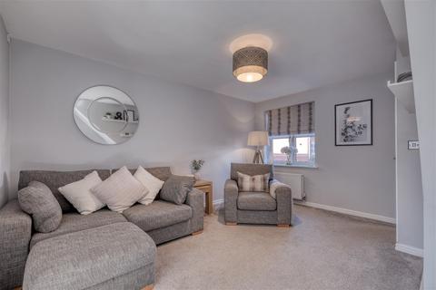 105 Appletree Lane, Redditch, B97 6TS