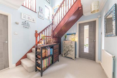 9 Abbey Gardens, Natland, Kendal, LA9 7SP
