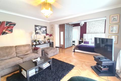 8 Naseby Close, Isleworth, TW7 4JQ