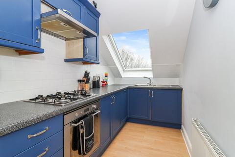 2 bedroom flat for sale, Leavesden Court, Mallard Road, Abbots Langley, WD5