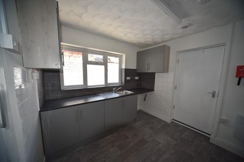 4 bedroom house to rent, Parliament Road, Middlesbrough TS1