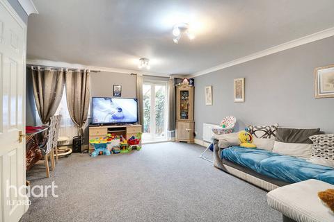 3 bedroom terraced house for sale, Lavender Place, Ilford