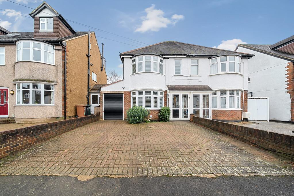 Bateman Road, Croxley Green, Rickmansworth 3 bed semidetached house