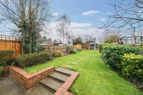 13 Bateman Road, Croxley Green, Rickmansworth, WD3 3BL