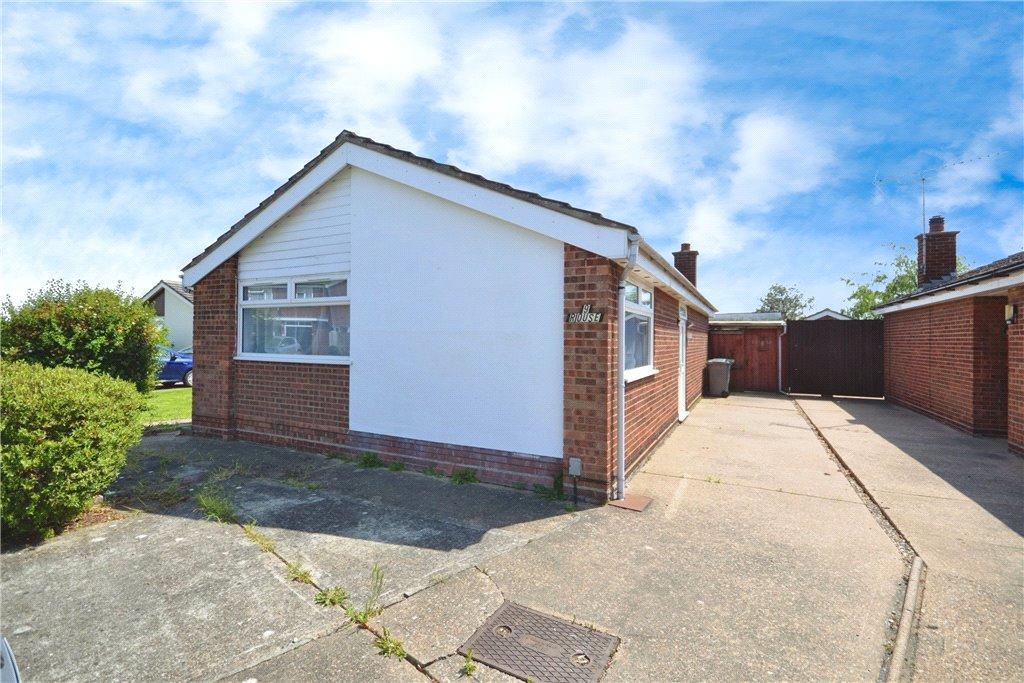 Newbourne Gardens, Felixstowe, Suffolk 3 bed bungalow for sale £280,000
