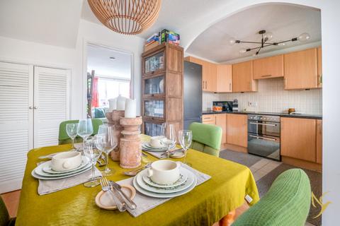 24 Alton Road, Worcester, WR5 3RL