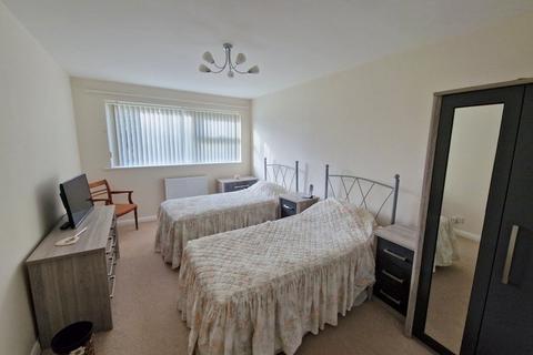 2 bedroom ground floor flat for sale, Douglas Avenue, Exmouth, EX8 2HA