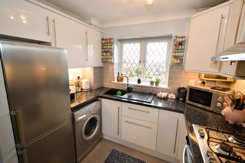 1 Shepherds Chase, Bagshot, GU19 5QX