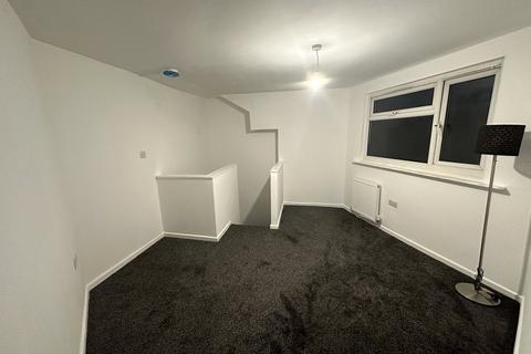 2 bedroom terraced house for sale - Whingate, Leeds, West Yorkshire, LS12