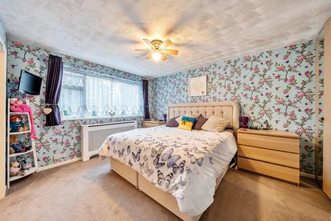 4 bedroom detached house for sale - Edgemoor Road, Frimley, Camberley, Surrey, GU16