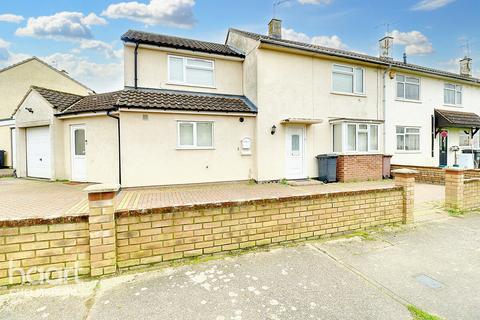 4 bedroom end of terrace house for sale - Milburn Crescent, Chelmsford