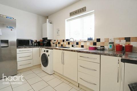 4 bedroom end of terrace house for sale, Milburn Crescent, Chelmsford