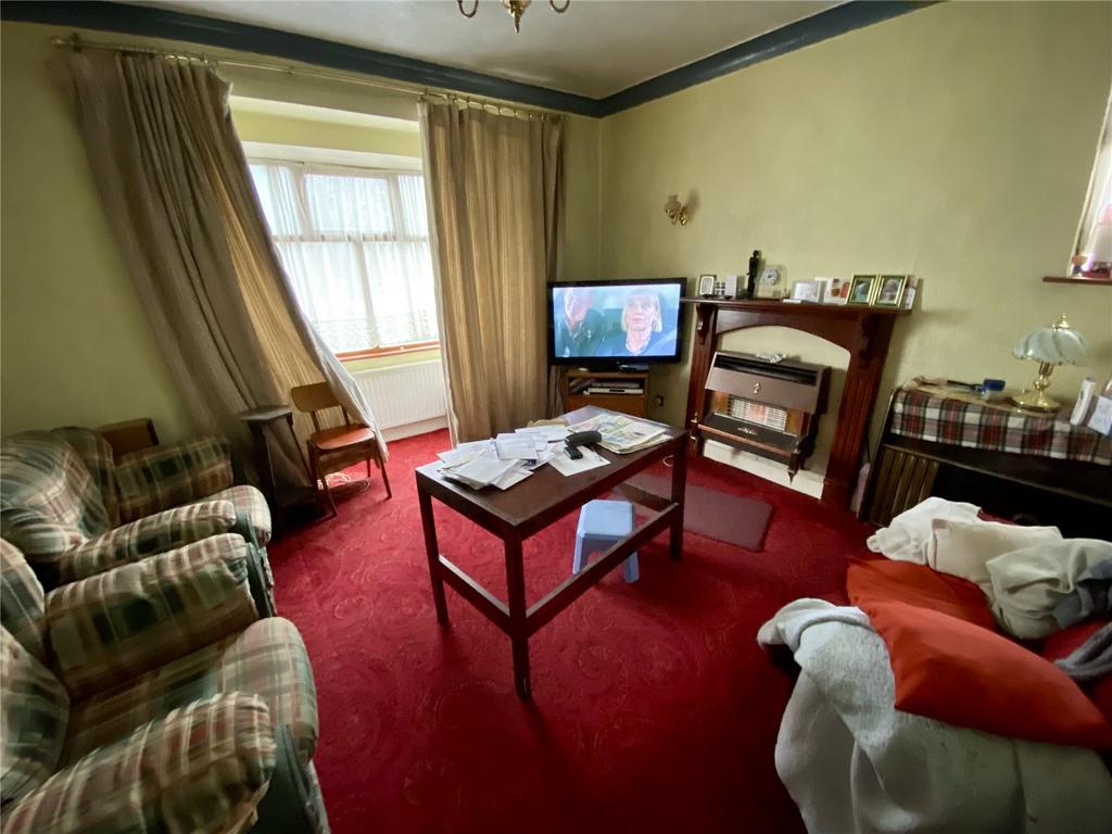 Harrogate Road, Bradford, BD10 4 bed bungalow for sale £250,000