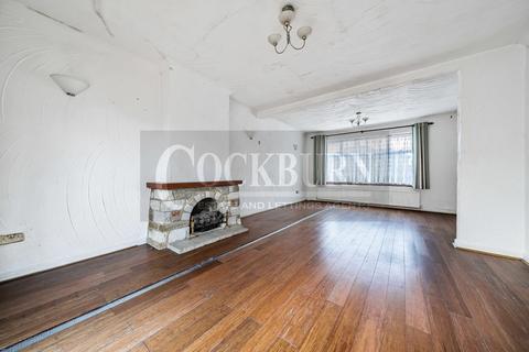 168 Dunkery Road, London, SE9 4HS