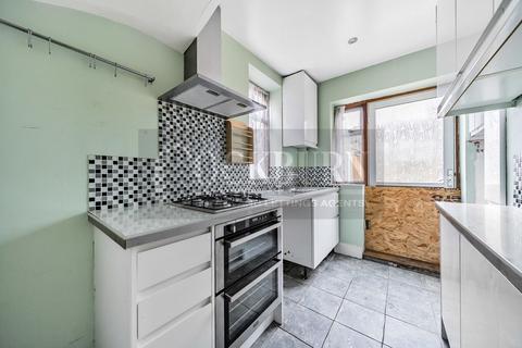 168 Dunkery Road, London, SE9 4HS