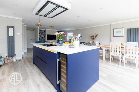 1 Dents Close, Letchworth Garden City, SG6 2TP