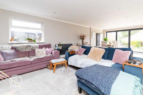 1 Dents Close, Letchworth Garden City, SG6 2TP