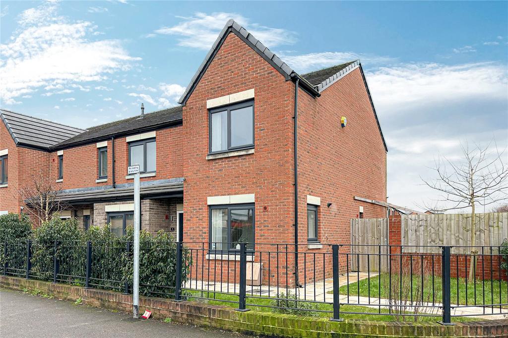 Varley Street, Miles Platting, Manchester, M40 3 bed semidetached