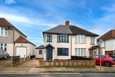 3 bedroom semi-detached house to rent - St. Quentin Road, Welling, Kent