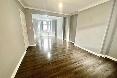 9 Abbey Grove, Nottingham, NG3 3AU