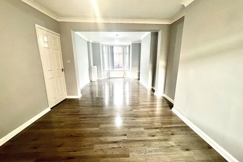 9 Abbey Grove, Nottingham, NG3 3AU