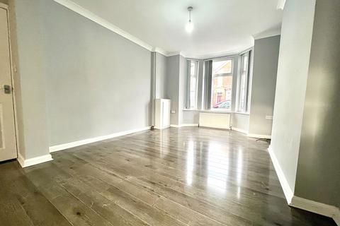 9 Abbey Grove, Nottingham, NG3 3AU