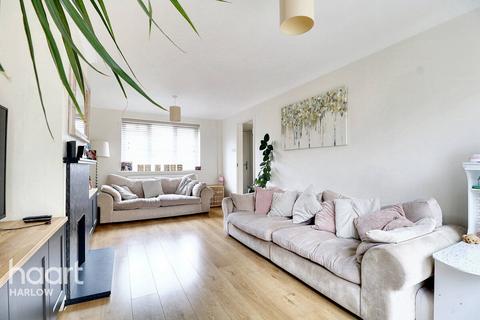 19 Radburn Close, Harlow, CM18 7EB