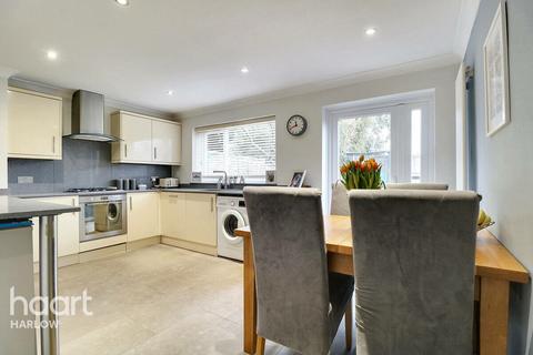 19 Radburn Close, Harlow, CM18 7EB