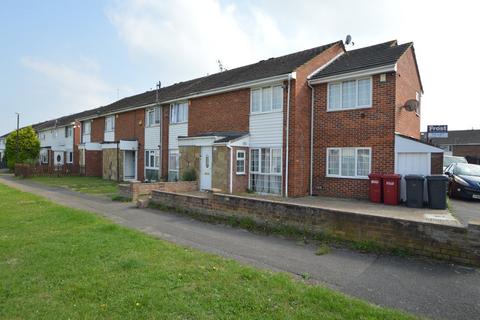 4 bedroom house to rent, Trent Road, Slough, Berkshire, SL3