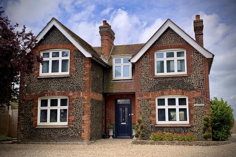 3 bedroom detached house for sale, Dover Road, Walmer, CT14