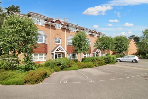 2 bedroom apartment for sale, Latimer House, Marrow Meade, Fleet, Hampshire, GU51