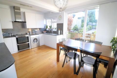 12 Collindale Avenue, Erith, DA8 1EE