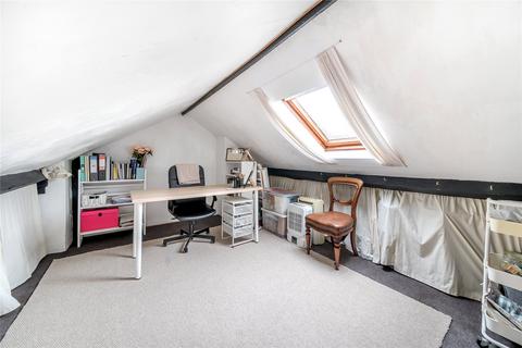 5 Colleton Row, Exeter, EX2 4AT