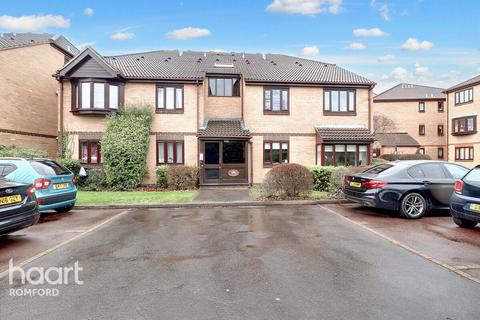 16 Marwell Close, Romford, RM1 2TE
