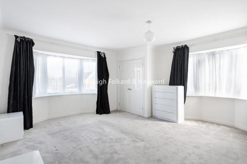 2 bedroom flat to rent, Woodside Park Road London N12