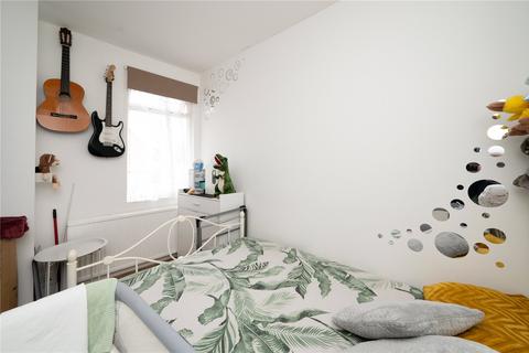 1 bedroom flat for sale, High Street, London Colney, St. Albans, Hertfordshire