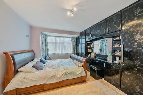 4 bedroom semi-detached house for sale, Wentworth Close,  West Finchley,  N3