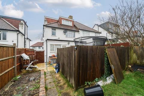 4 bedroom semi-detached house for sale, Wentworth Close,  West Finchley,  N3