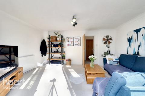 53 Southview Close, Rayleigh, SS6 7LX