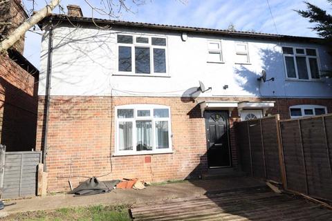 3 bedroom semi-detached house to rent - Bank Street, High Wycombe HP13