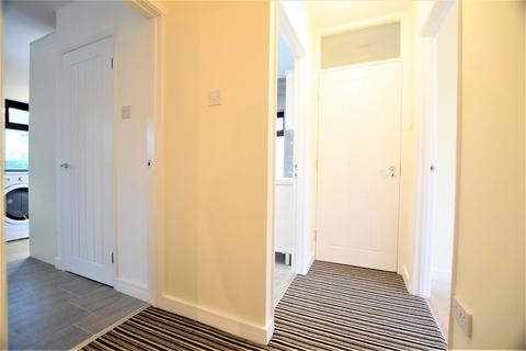 2 bedroom flat to rent, Llwyncelyn Flats, Pantmawr Road, Whitchurch, Cardiff. CF14 7TB