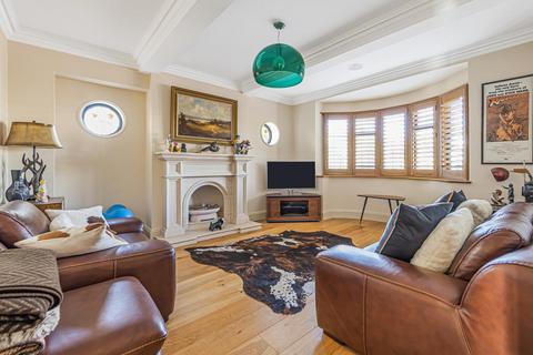 80 Bromley Common, Bromley, BR2 9PF