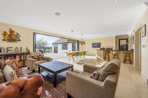 80 Bromley Common, Bromley, BR2 9PF
