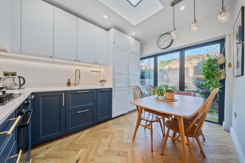 137 Merton Hall Road, London, SW19 3PY