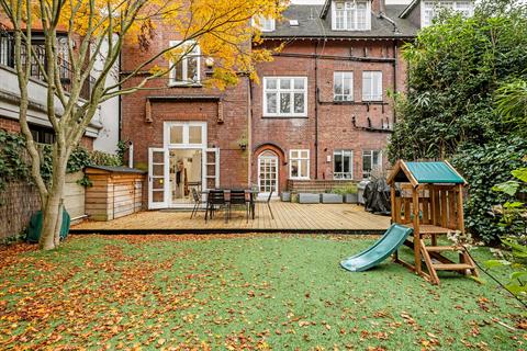 2 bedroom flat for sale, Netherhall Gardens, London, NW3.